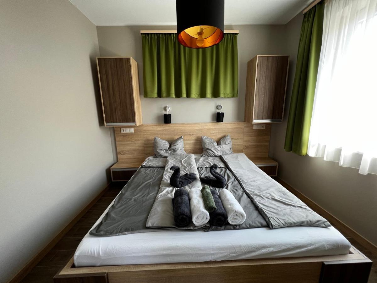 Th-Lux Apartman Hajduszoboszlo Exterior photo