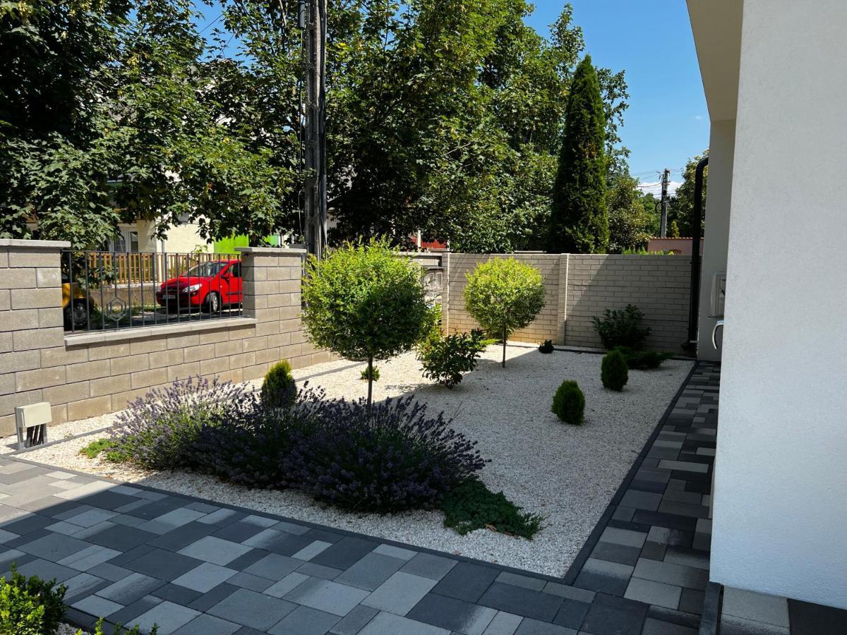 Th-Lux Apartman Hajduszoboszlo Exterior photo